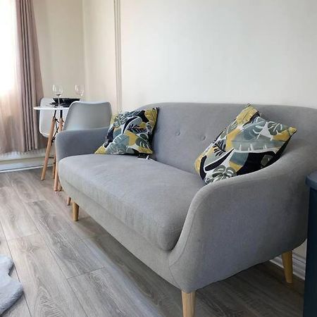 Modern 1 Bed Apartment In The City Centre Of Derby Buitenkant foto